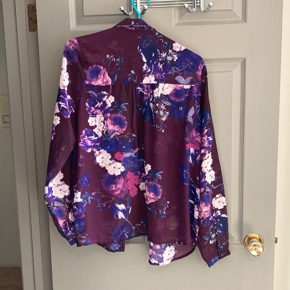 Blouse - Picture 2 of 6